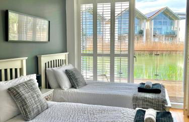 Coopers Lodge Luxury Lakefront Home Pool Spa - Foto 15