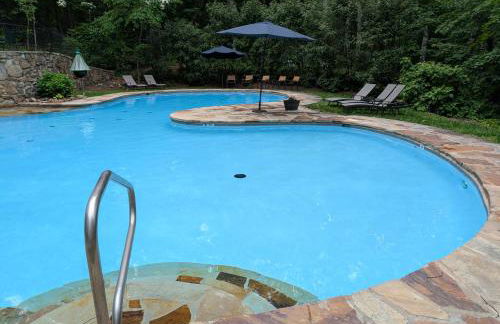 Ma-ple Haven --Wifi, Fireplace, Deck, Fire Pit, Family Friendly, Game Room, Pool Access - Foto 61