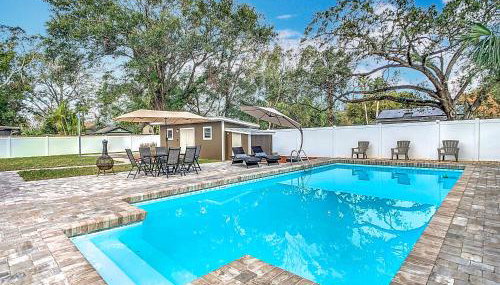 Poolside Paradise with Basketball Court - Foto 2