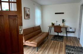 Spacious 4BR home w 2BA, a workspace & king bed! - Foto 23