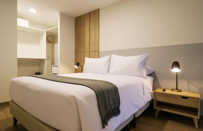 w Majestic 2BR w Balcony in Miraflores - Photo 1