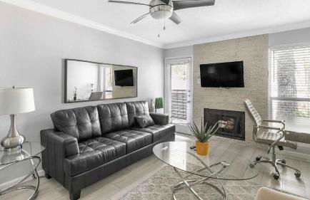 1BD Condo DFW South Irving I44 - Foto 1