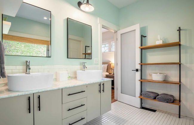 Private Retreat w/ Hot Tub, Amazing Views, Game Room Silver Spoon by Avantstay - Foto 23