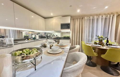 Contemporary Bromley Penthouse with Balcony - Foto 25