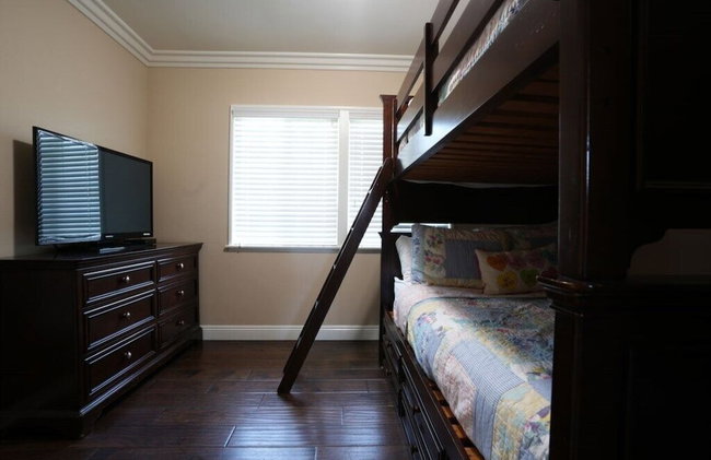 Charming Anaheim Home 1/2 Mile Walk to Disney - Foto 10