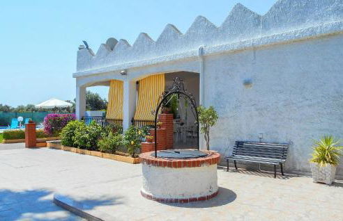 Amazing Home In Floridia - Photo 17