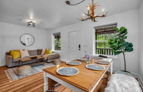 Where We Roam Log Cabin with Mountain Views - Foto 15