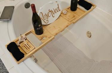 Friends & Family Suburban Retreat - Foto 21