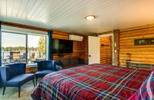 Gorgeous Long Lake Home with Dock, Kayak, SUP and More - Foto 13