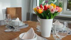 JanPartment - geräumig - W-LAN - Natur - Garten - Entspannung - zentral - 10 Min WV-Werk - Carport - 24h CheckIn - Foto 2