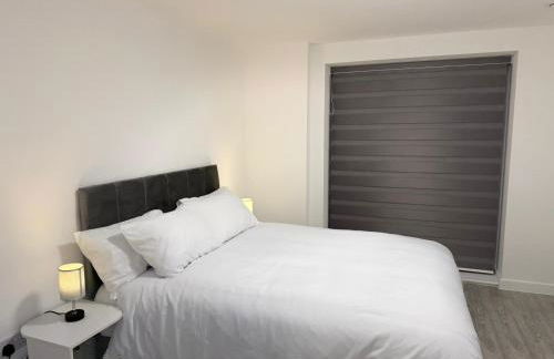 Serenity Waterfront 2 Bed Apartment - Foto 51