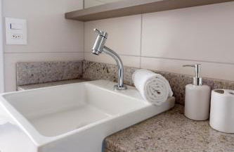 Apartamento com VISTA maravilhosa no bairro do Pina! Cozinha completa, Wi-Fi, Ar Condicionado e máquina de lavar - Condomínio com Estacionamento, Recepção 24h, Piscina e Academia - Foto 24