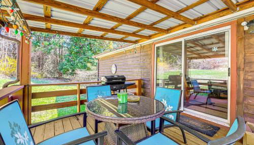 Fire Pit and Decks Creekside Cabin in Robbinsville - Foto 2