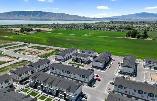 Family-Friendly 3-Story Home Sleeps 8 - Foto 30