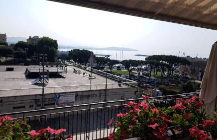 FORMIAE Hsg - PANORAMICA CENTRALE Casa Vacanze 100mq BOX Auto riservato - Foto 1