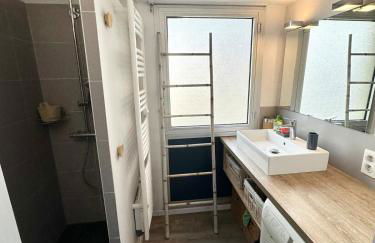 T3 Duplex Vue mer 180 sur le port de Lomener - Foto 15