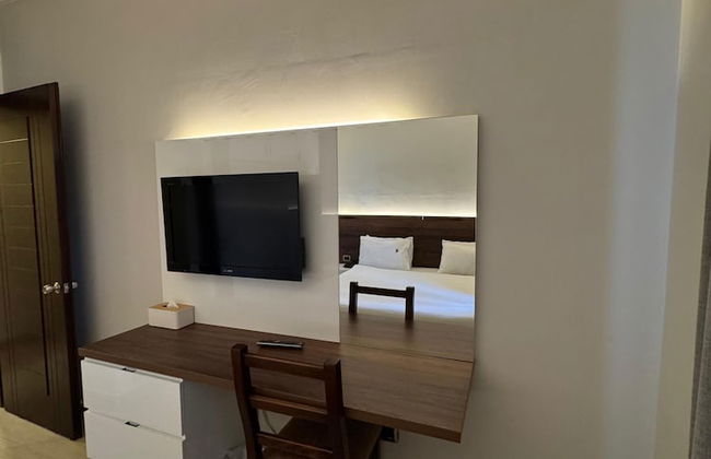 NY Suites Hotel - Photo 22