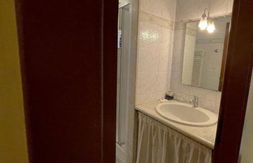 MARIA TERESA Apartment II - Refined Living with Excellent City Links - Via Alessandria - QUARTIERE TRIESTE - Foto 10