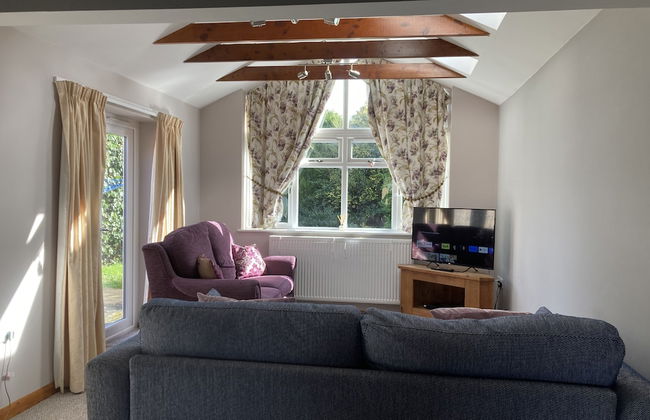 Spacious Detached Bungalow With Ample Parking - Foto 41