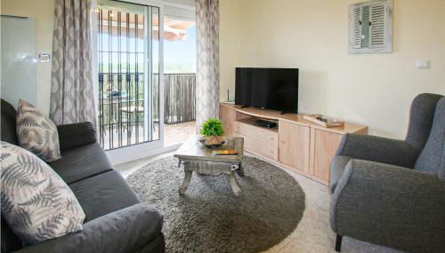 Stunning Apartment In Torrevieja - Photo 3