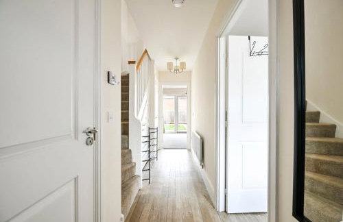 LUX Contractor & Family Haven - Parks x2, Sleeps 9 - Foto 26