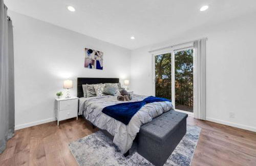 Modern Bay Area Retreat | Balcony + Private Patios - Foto 4