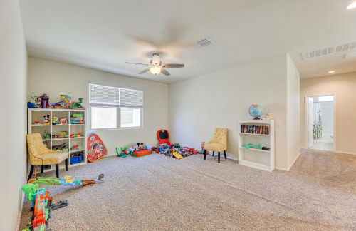 Family-Friendly Home with Playroom in San Tan Valley - Foto 11
