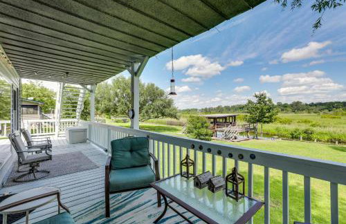 Spacious Riverfront Cottage with Dock in Green Pond! - Foto 28