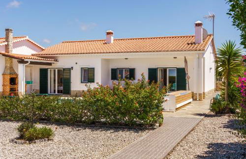 Sunny Ocean Villa with pool near Arrifana beach - Foto 32