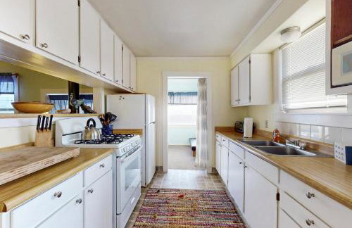 Oceanfront Elk Home Steps to Beach & Pet-Friendly - Foto 11