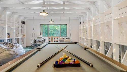 Lower Stone Lodge - Hot Tub - Game Room - Lower Unit - Photo 4
