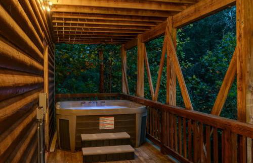 1 bedroom with a loft and hot tub cabin 45 minutes to Asheville - Foto 16