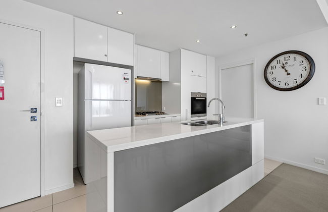 Ultra Broadbeach - Photo 49