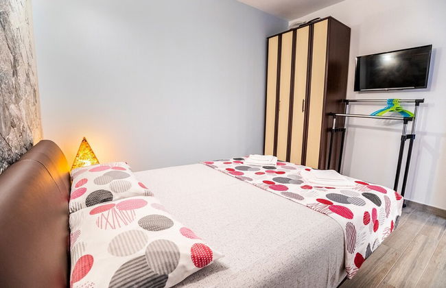 Modern apt Close to Znjan Beach, With big Terrace - Photo 5