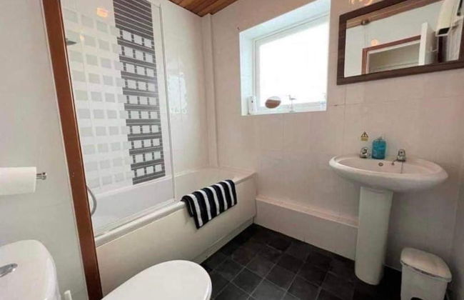 Villa - Sleeps 6 - Pets Ok - Pool - Parking - Foto 7