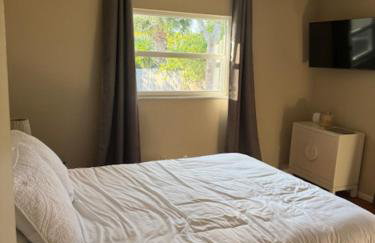Cool ranch home with heated pool near beach - Foto 12