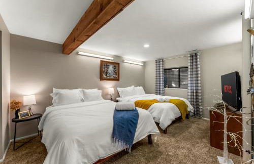 Spacious Comfort in Scenic Monument - Foto 50