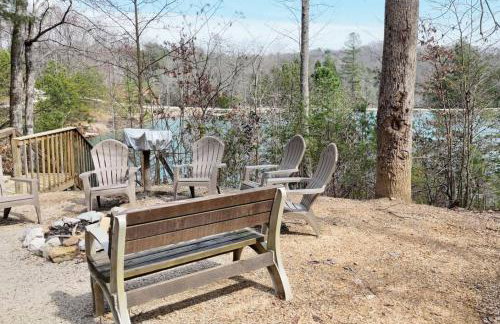 14 Guest 7 Bed 4 BR Lakefront Cabin w Hot Tub - Foto 48