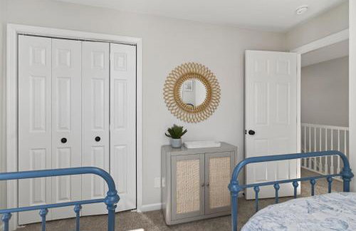 3BR 2'5 BA King Suite Fenced Yard Parking - Foto 15
