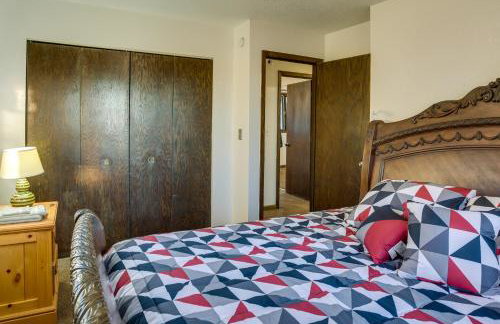 7 Mi to Munsinger Gardens Sartell Home with Deck - Foto 13