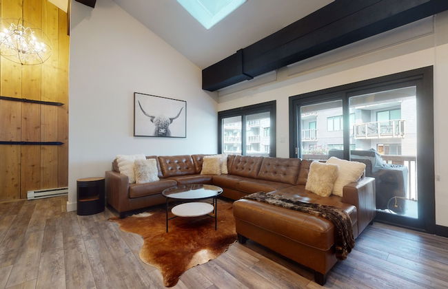 Enzian - CoralTree Residence Collection - Photo 31