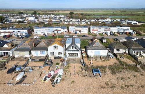 Bucket and Spades- Right on the Beach - Foto 2