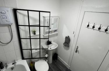 Modern 2 Bedroom Ground Floor Apartment in Dundee, Free Parking - Foto 21