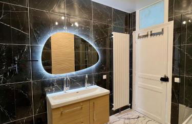 Appartement de luxe avec fresque, hyper centre et parking sûre - Foto 18