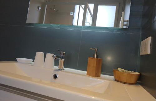 Superbe T3 climatisé - centre historique - vue port de plaisance - balcon - WIFI - 5e avec ascenseur - Foto 32