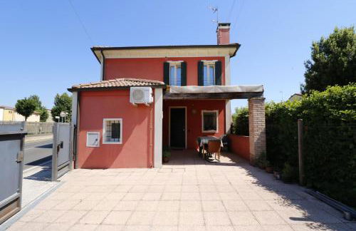 Donatella House - Photo 1