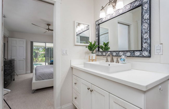 Lilac Mid-century Pool Home - Foto 20