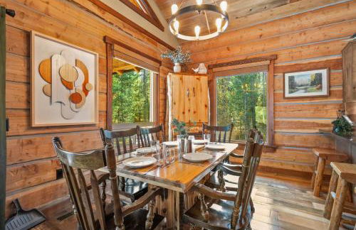 Frontier Cabin by Twin Beds Vacation Homes - Photo 13