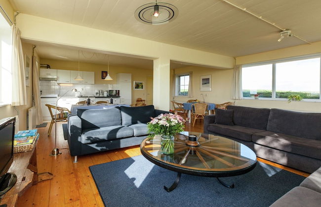 Peaceful Vacation Home With Wide View - Foto 4