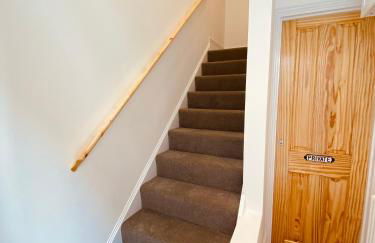 Carlton Guest suites - Weymouth - Photo 10